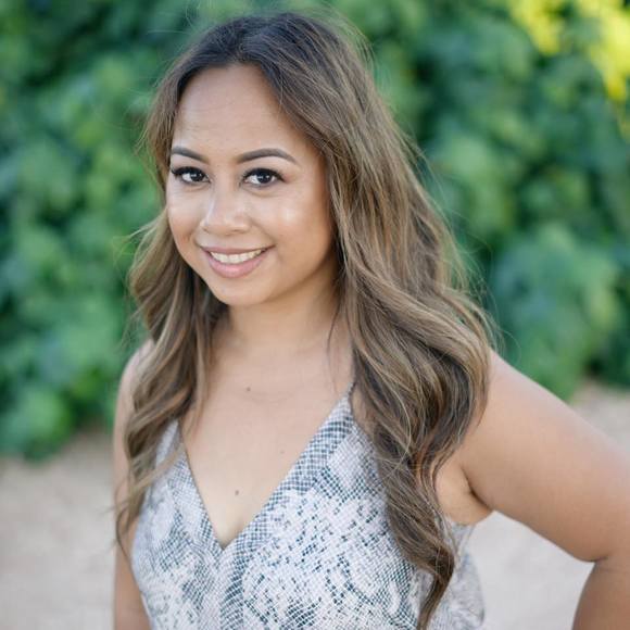 Meet your Posher, Gayle - Picture 1 of 4